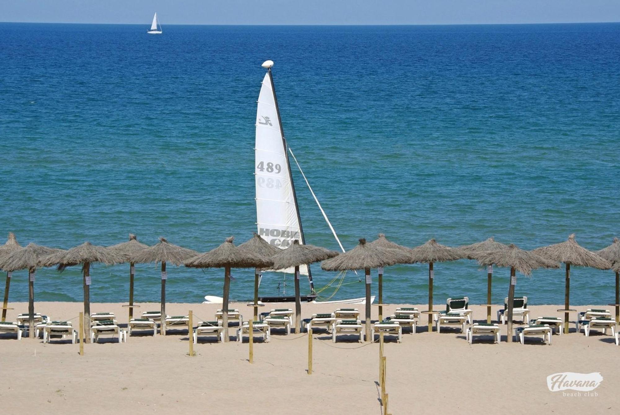 Casa Adosada En Platja De Pals By Apartaments Golf Luaran gambar
